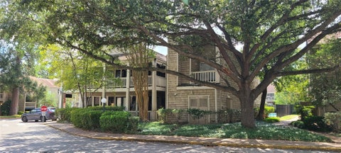 Photo of 2100 Tanglewilde Street #380, Houston, TX 77063 (MLS # 14840947)