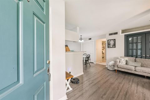 Condo For Sale - 2121 Hepburn Street #612<br/> Harris County, Houston, TX 77054