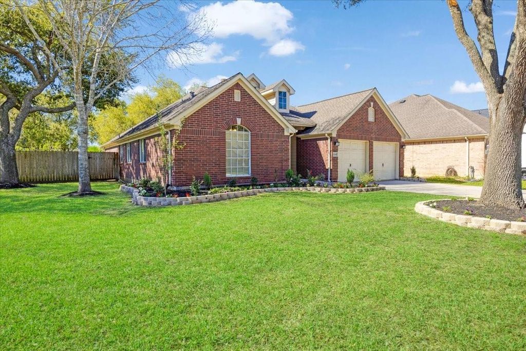 Photo of 3238 Bodine Drive, Pearland, TX 77584 (MLS # 24093917)