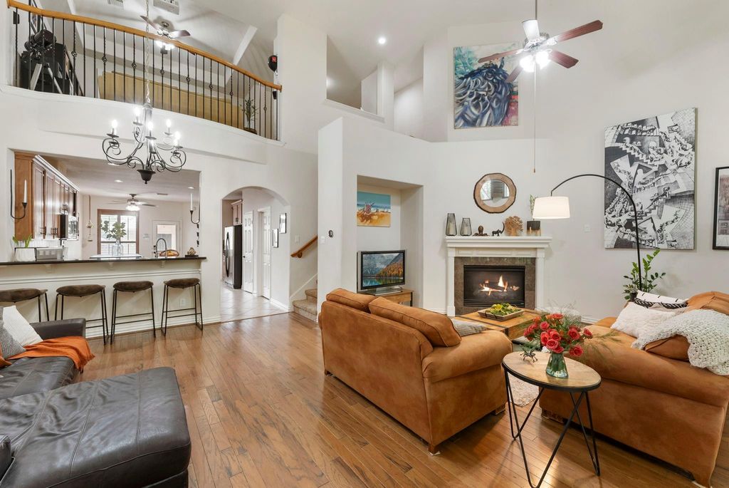 Photo of 27 Medley Lane, The Woodlands, TX 77382 (MLS # 12885735)