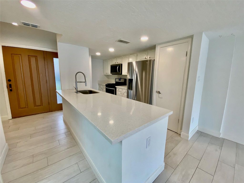 Photo of 1259 Blalock Road, Houston, TX 77055 (MLS # 86773288)