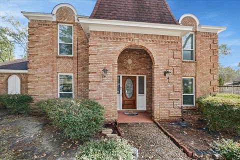 Tiny photo for 6723 Apple Valley Lane, Houston, TX 77069 (MLS # 20379819)