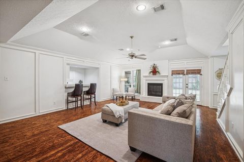 Tiny photo for 6723 Apple Valley Lane, Houston, TX 77069 (MLS # 20379819)