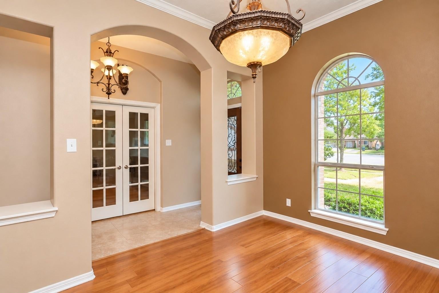 2324 Shadow Falls Lane