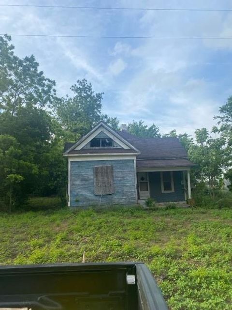 Photo of 322 Walnut Street, Donie, TX 75838 (MLS # 93909447)