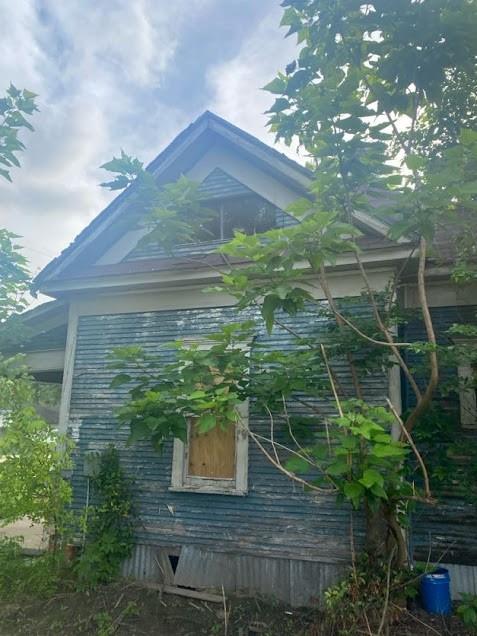 322 Walnut Street