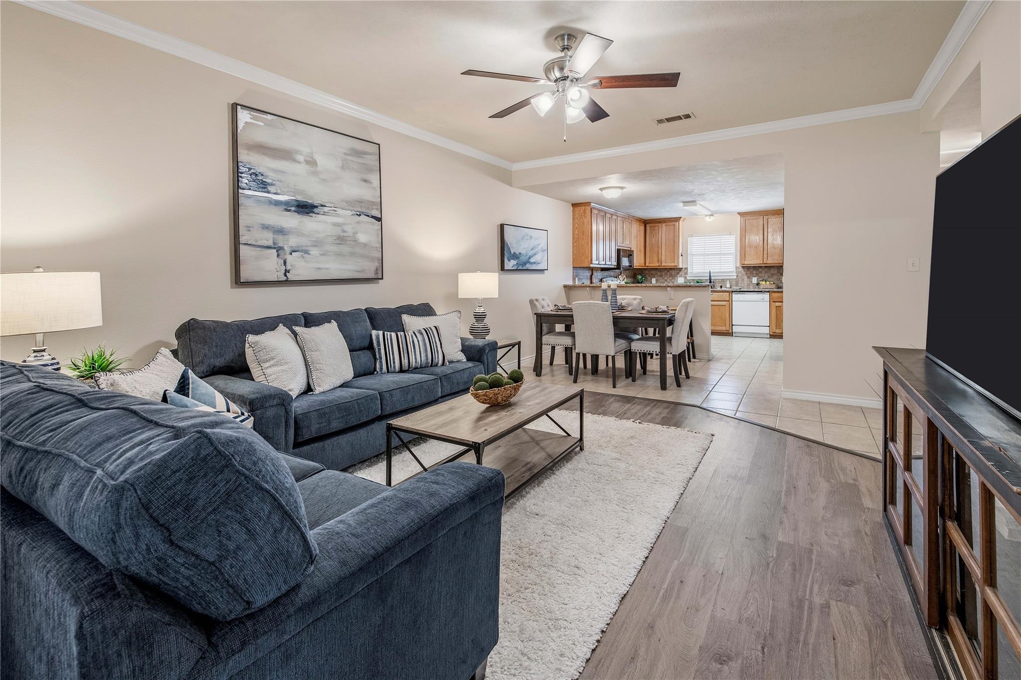 901 Crepe Myrtle Street