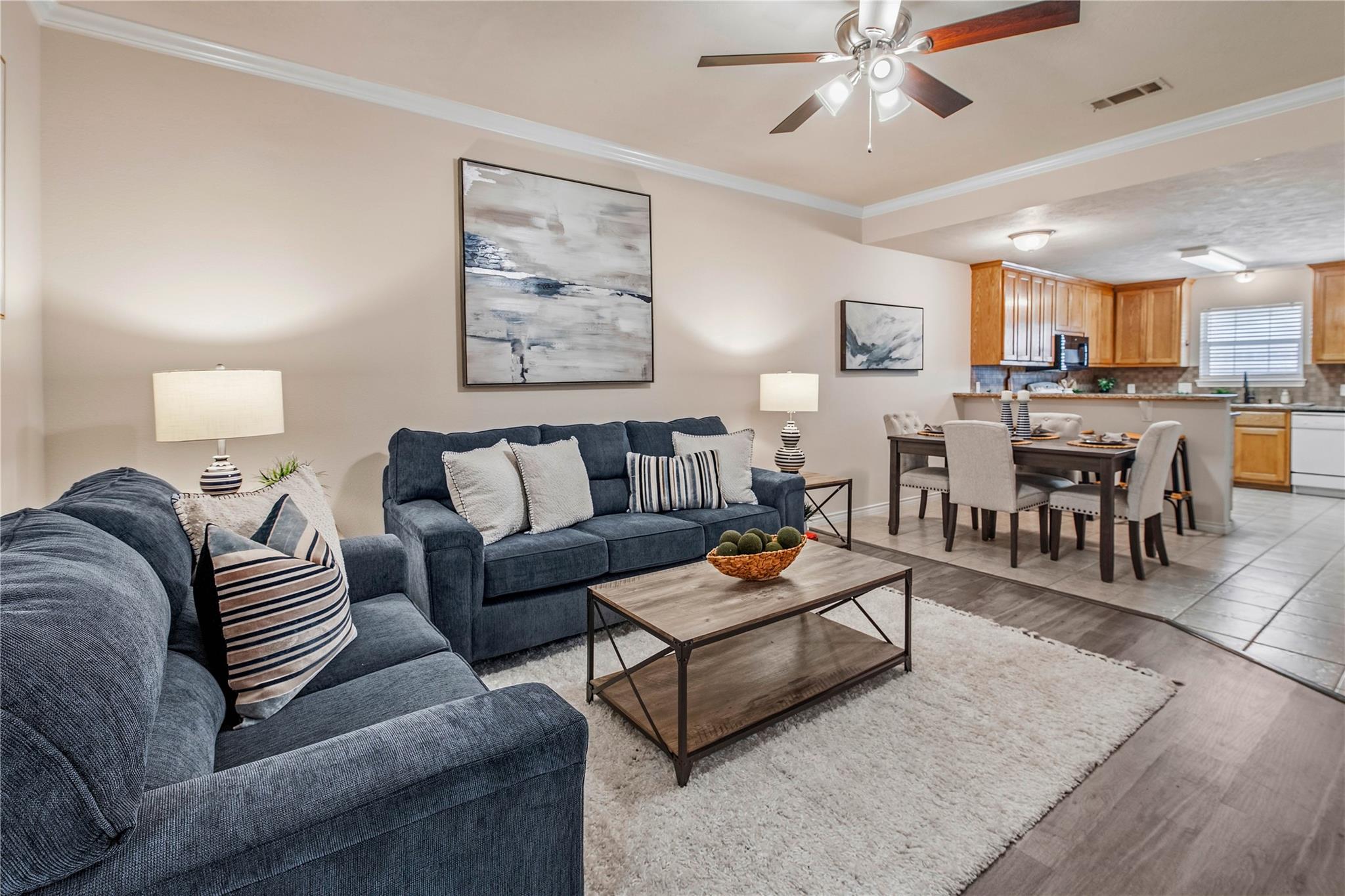 901 Crepe Myrtle Street