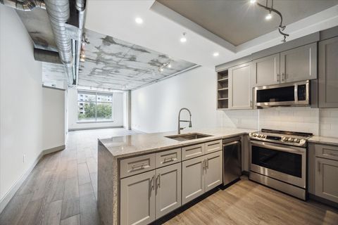 1901 Post Oak Boulevard 408 Houston TX 77056