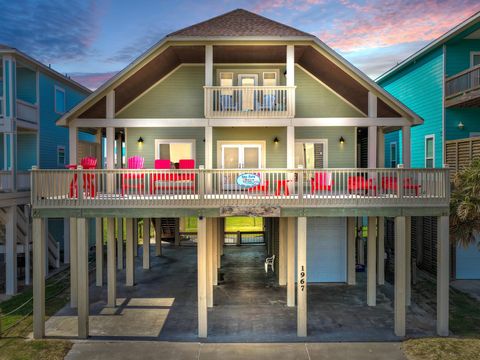 Photo of 1967 Avenue J, Crystal Beach, TX 77650 (MLS # 58742801)