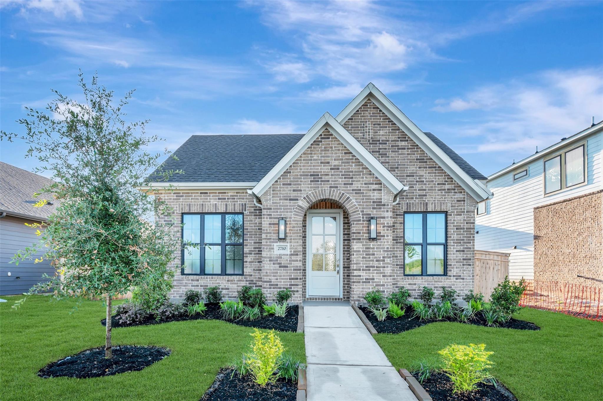 2710 Cottage Park Drive