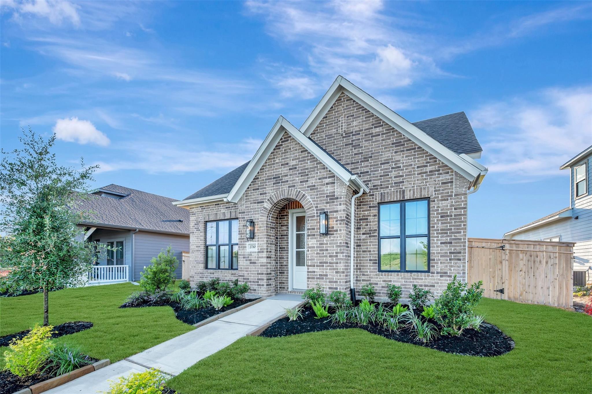 2710 Cottage Park Drive