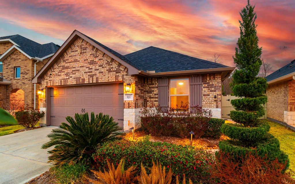 Photo of 9257 Inland Leather Lane, Conroe, TX 77385 (MLS # 62669266)