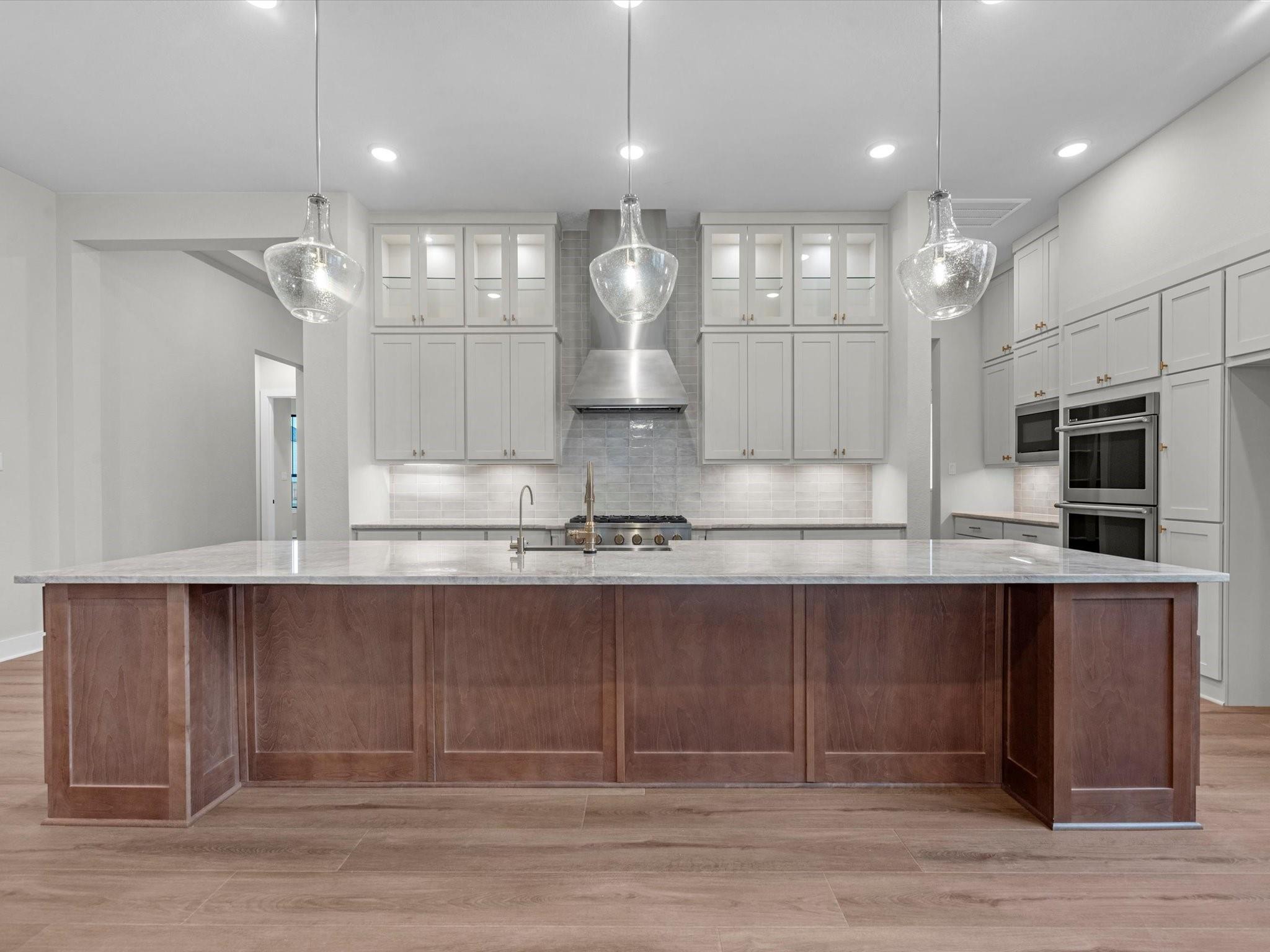 28005 Shining Trails