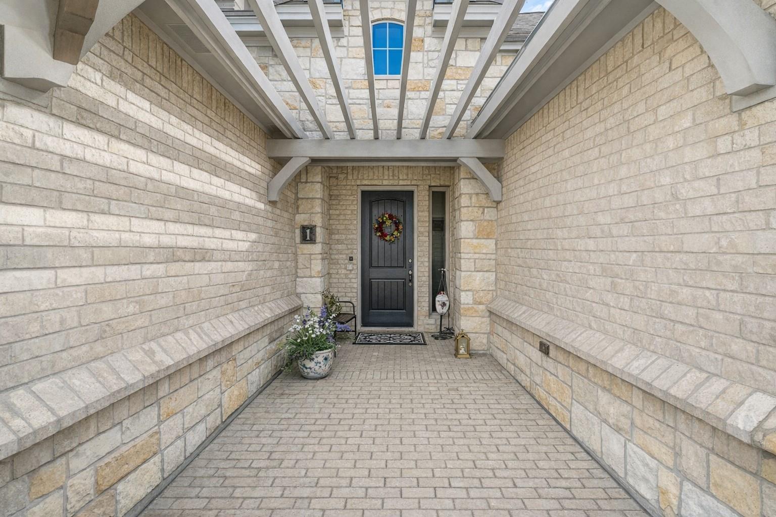 5634 Fountain Villas Way