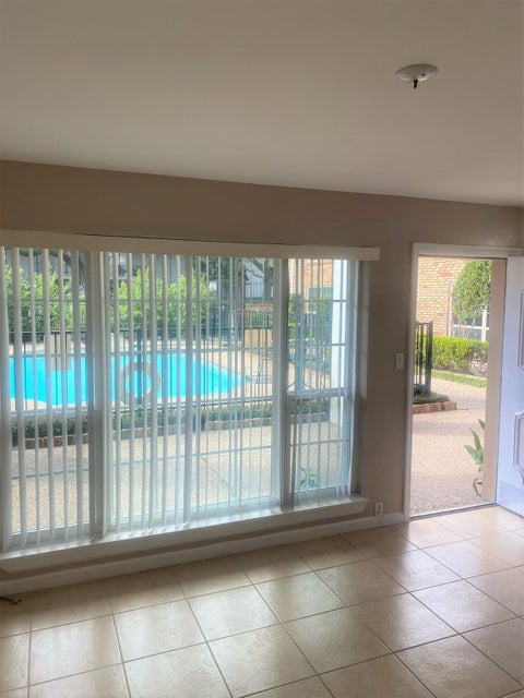Photo of 5353 Richmond Avenue #5, Houston, TX 77056 (MLS # 4771837)