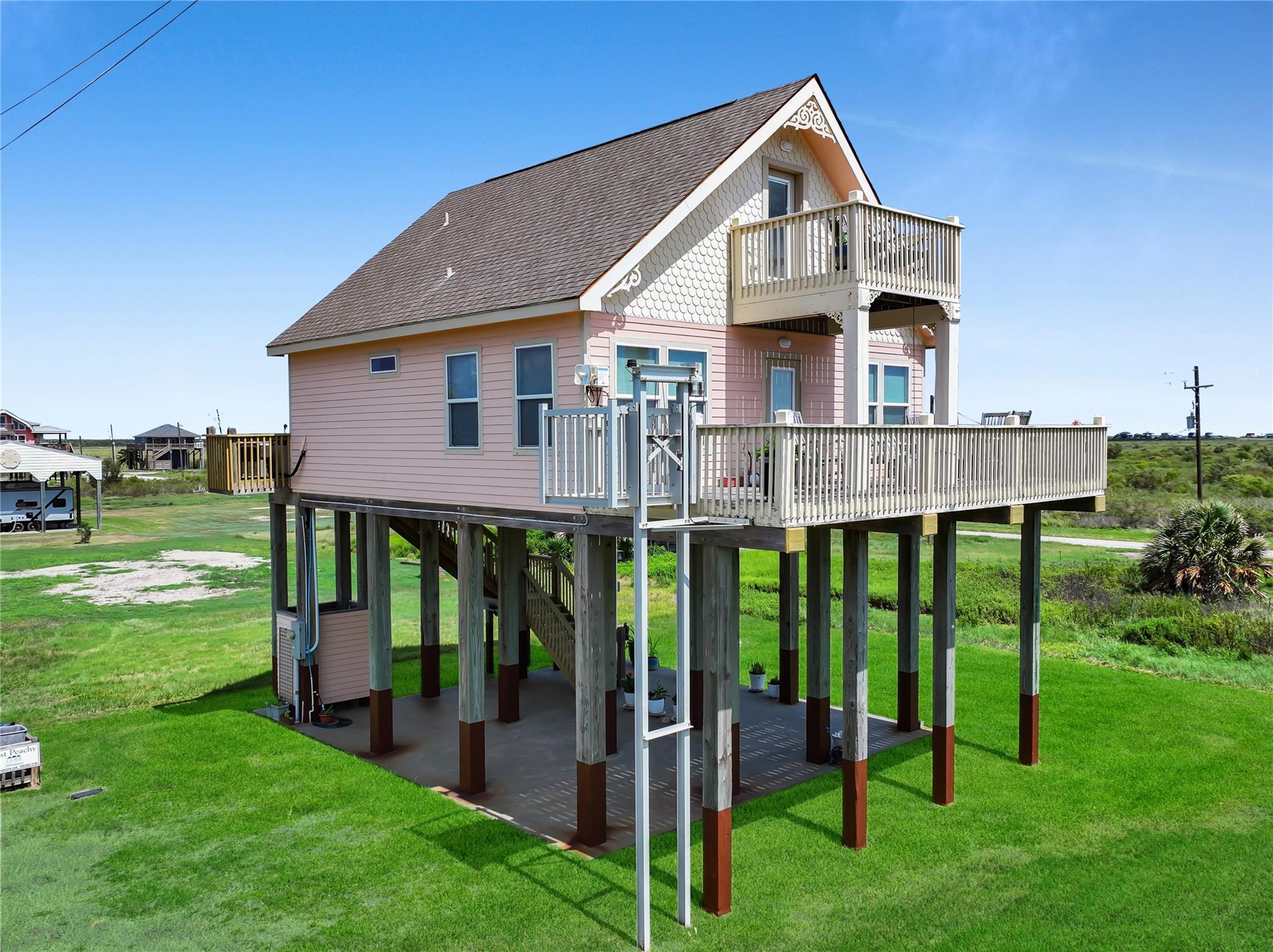 1044 Waco Road