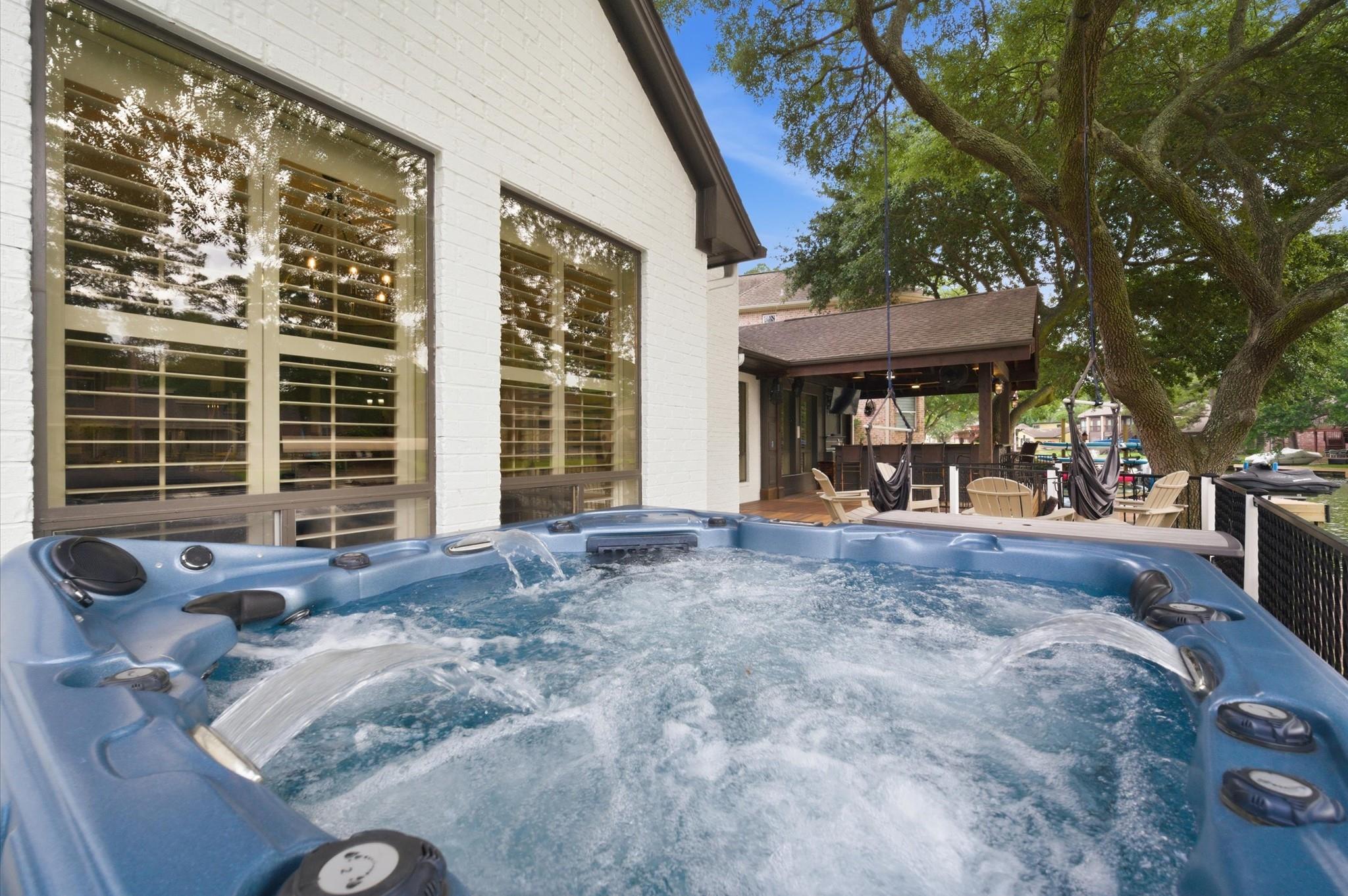 3119 Willowbend Road