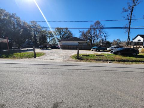 Photo of 7935 Tower Street, Houston, TX 77088 (MLS # 59740803)