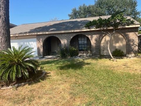 Photo of 4218 Southchase Lane, Houston, TX 77014 (MLS # 67803912)