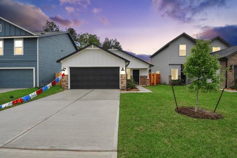 Photo of 18728 Loom Drive, Conroe, TX 77306 (MLS # 76277712)