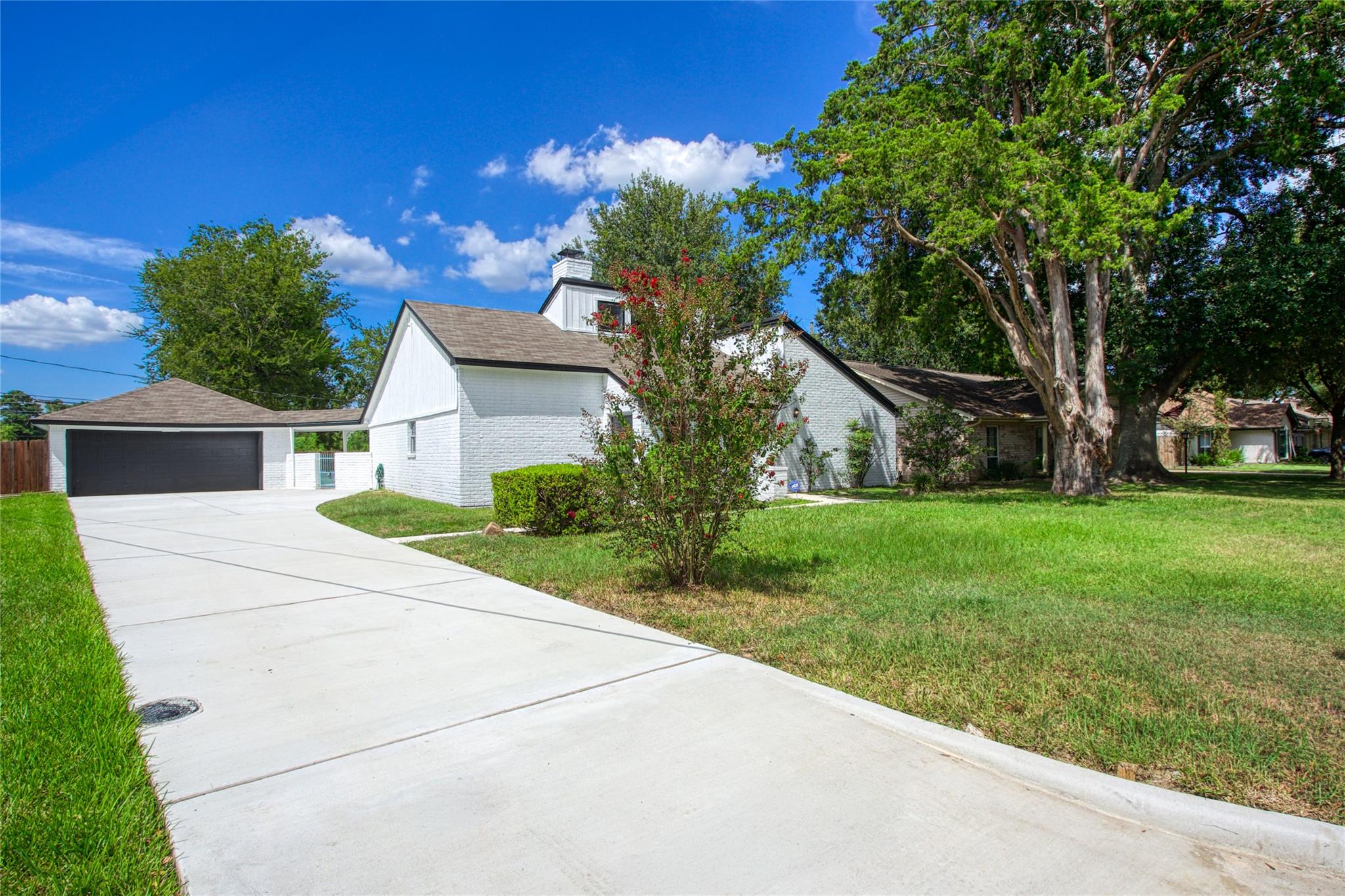 414 N Pecan Dr