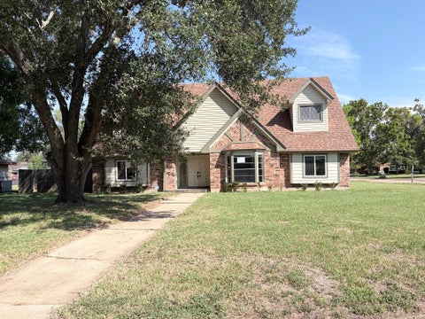 Photo of 113 Buttercup Street Street, Lake Jackson, TX 77566 (MLS # 70929284)