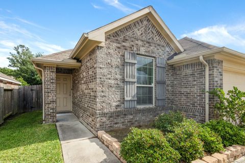 Photo of 7006 Whitlow Wonder Lane, Houston, TX 77086 (MLS # 34802620)