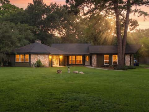 Photo of 17002 Bobcat Trail, Cypress, TX 77429 (MLS # 9011728)