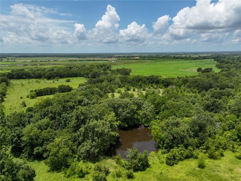 Photo of 10513 County Road 2065, Crockett, TX 75835 (MLS # 80524648) Photo of 10513 County Road 2065, Crockett, TX 75835 (MLS # 80524648)