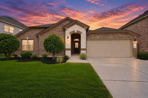 Homes For Sale - 10110 Whitney Reach Drive<br/> Rosharon, TX 77583