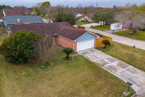 Photo of 11603 Olivewood Drive, Houston, TX 77089 (MLS # 80757254)