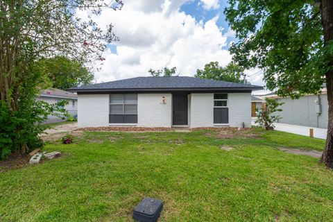 Photo of 9119 Barton Street, Houston, TX 77075 (MLS # 82868713) Photo of 9119 Barton Street, Houston, TX 77075 (MLS # 82868713)