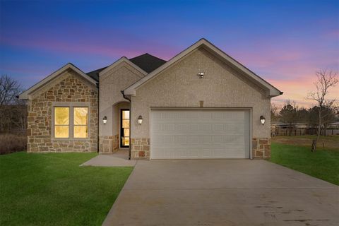 Photo of 610 Sharon Street, Prairie View, TX 77484 (MLS # 53981159)