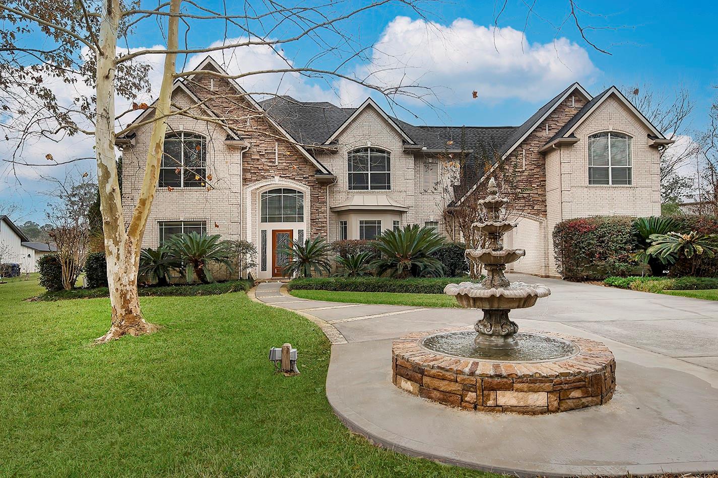11827 Water Oak Drive