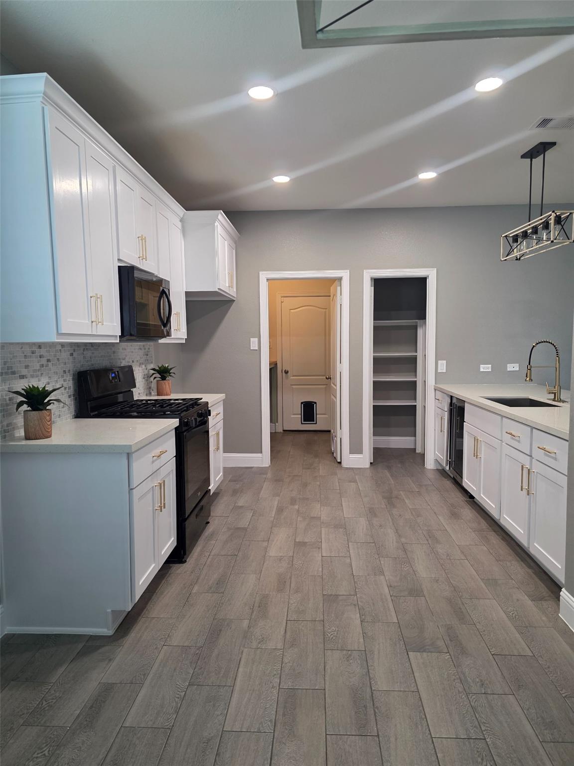 9734 Vanessa Glen Court
