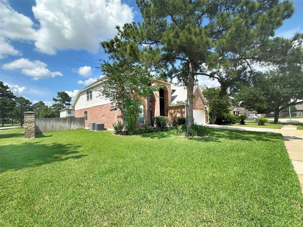 Photo of 12114 Saybrook Point Lane, Tomball, TX 77375 (MLS # 61072020)