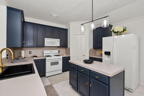 Photo of 3218 Windy Cape Lane, League City, TX 77573 (MLS # 34576701)