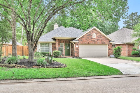 Photo of 7 Cypress Bayou Court, The Woodlands, TX 77382 (MLS # 45806390)