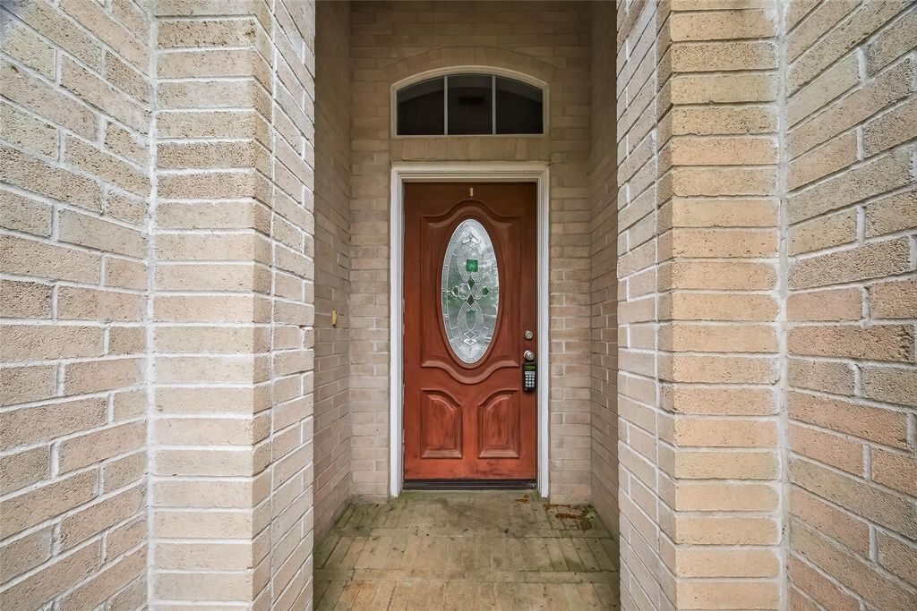 Photo of 9022 Clearwood Landing Boulevard, Houston, TX 77075 (MLS # 55188612)