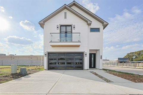 Property photo of 615 rolling oaks, stafford, TX 77477