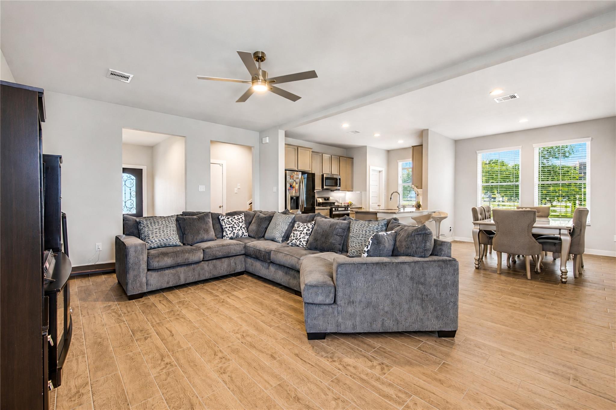 2223 Emerald Diamond Court