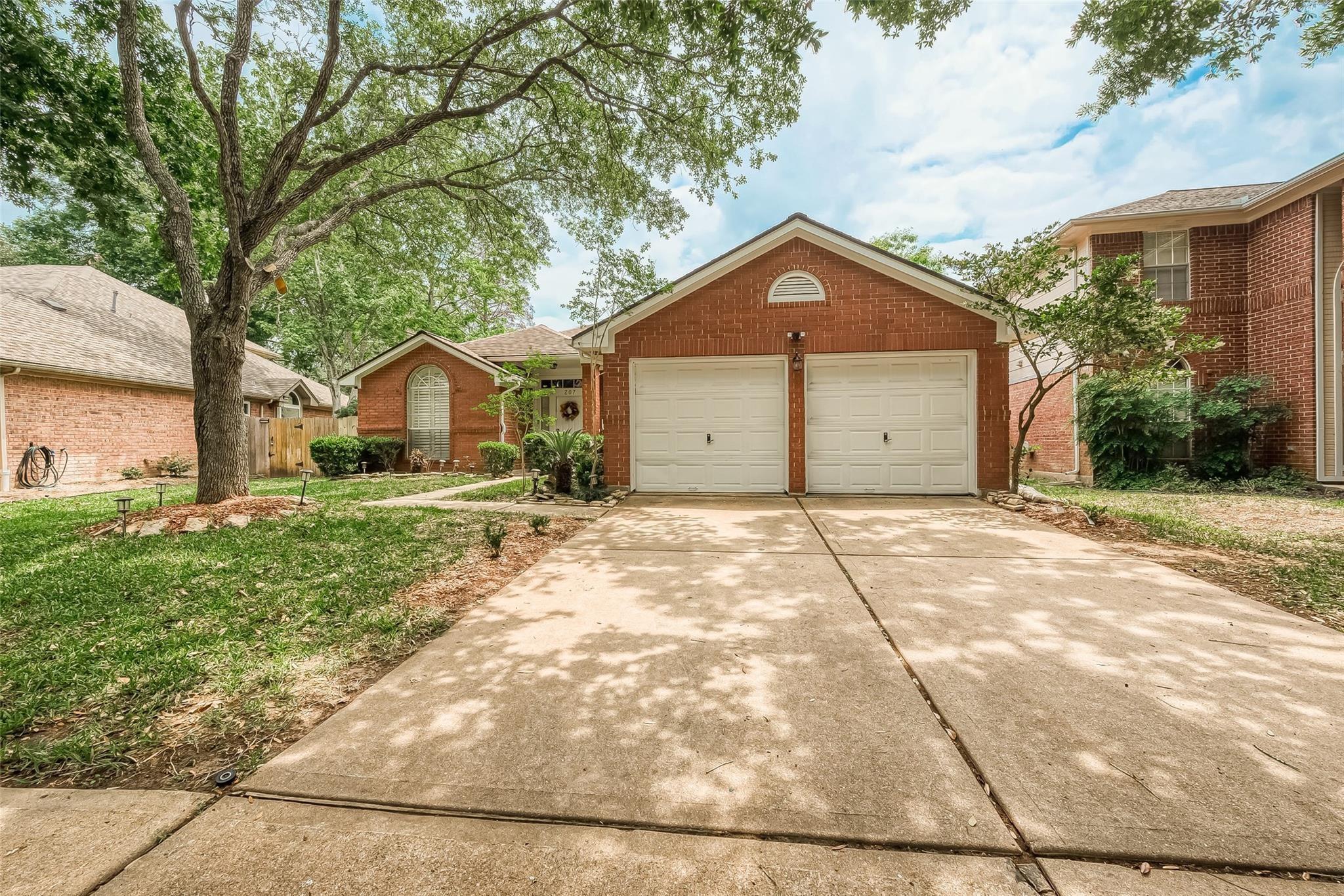 207 Rolling Plains Drive