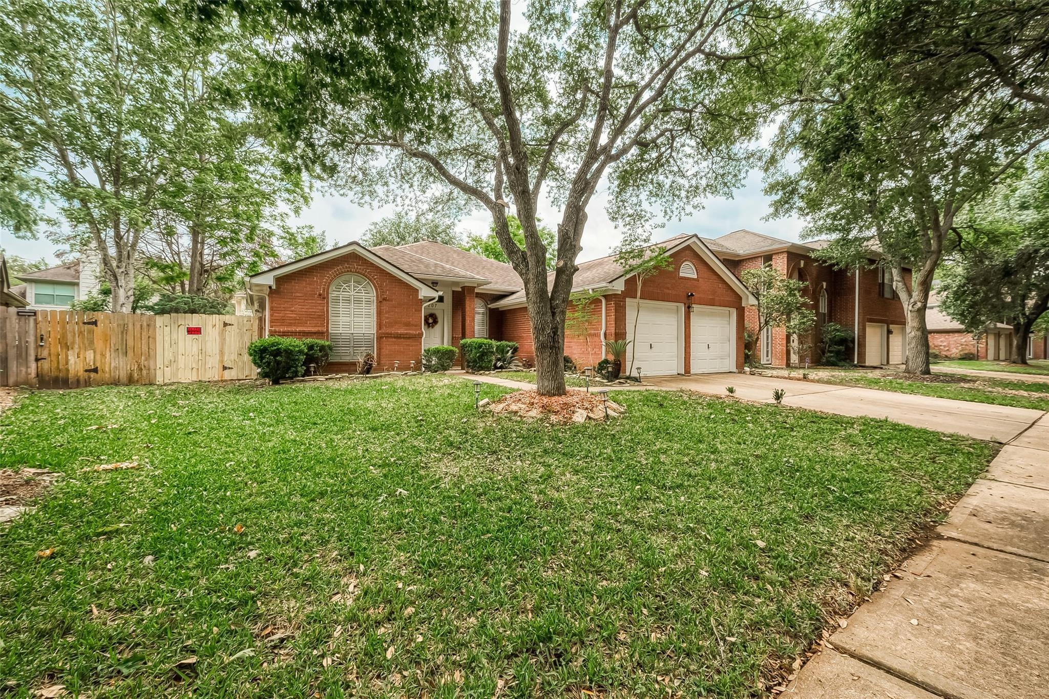207 Rolling Plains Drive