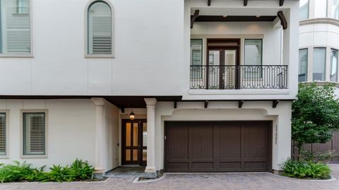 Photo of 1700 Sunset Boulevard #E, Houston, TX 77005 (MLS # 67876007)