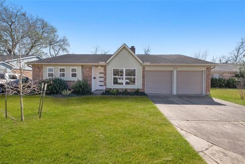 Photo of 9115 Tanager Street, Houston, TX 77036 (MLS # 17608575)