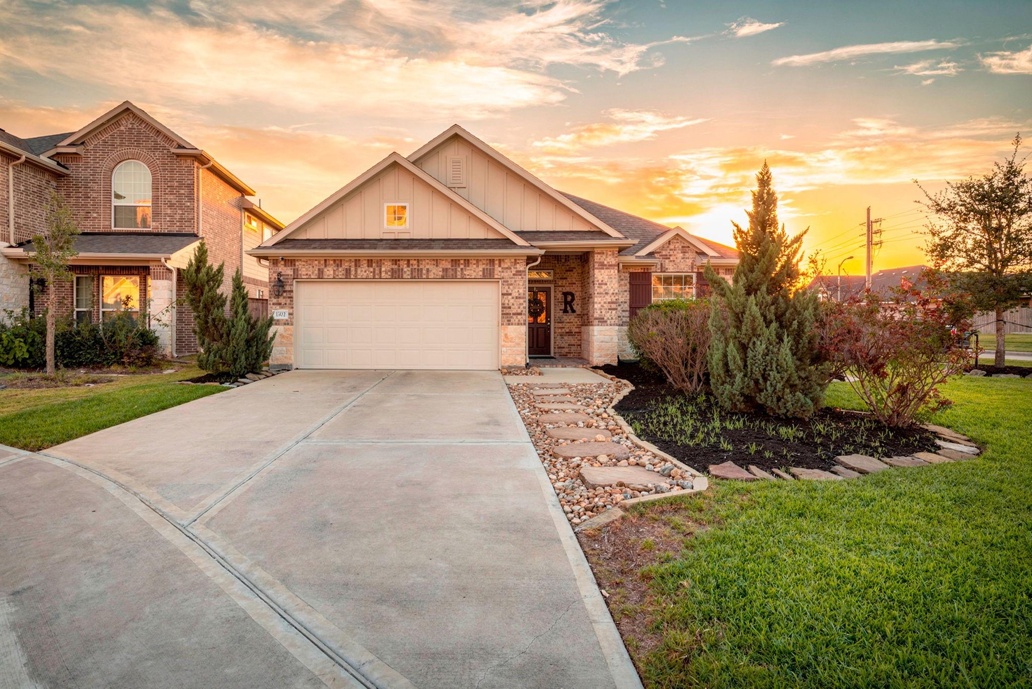 1702 Green Willow Court
