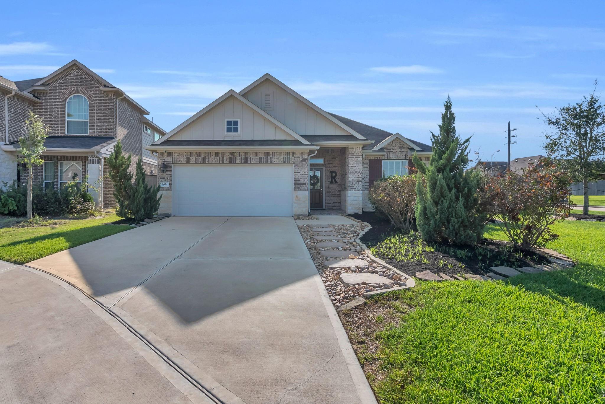 1702 Green Willow Court