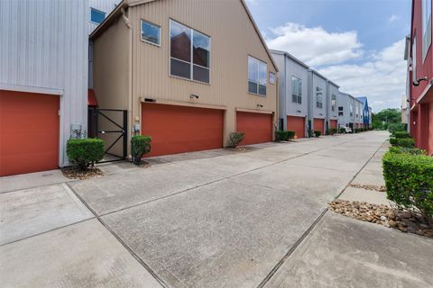 Tiny photo for 2605 Calumet Street #13, Houston, TX 77004 (MLS # 44975523)