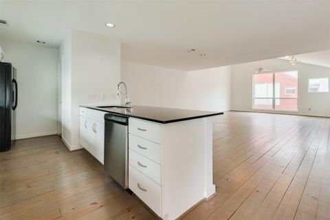 Tiny photo for 2605 Calumet Street #13, Houston, TX 77004 (MLS # 44975523)